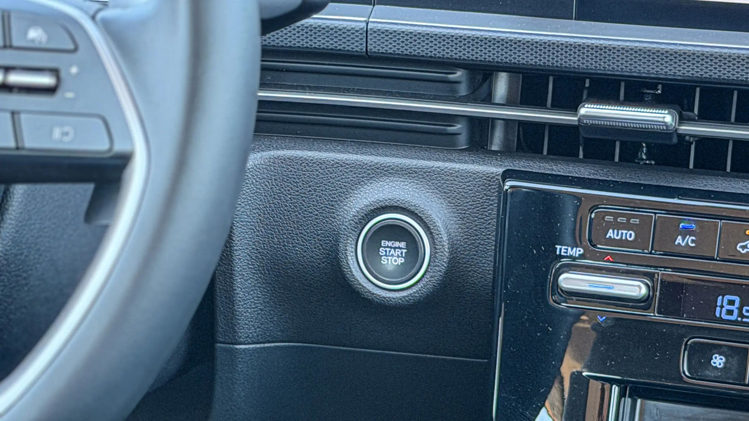 Hyundai Creta Limited interior e cabine para avaliação e teste
