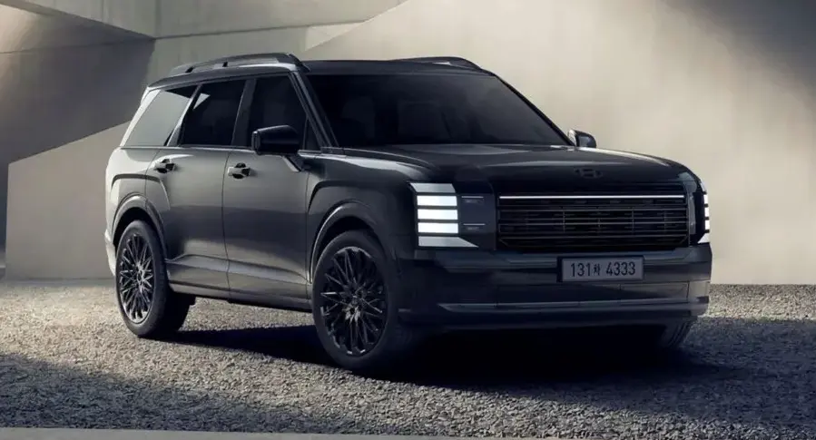 Hyundai Palisade Caligraphy Black Ink parado de frente