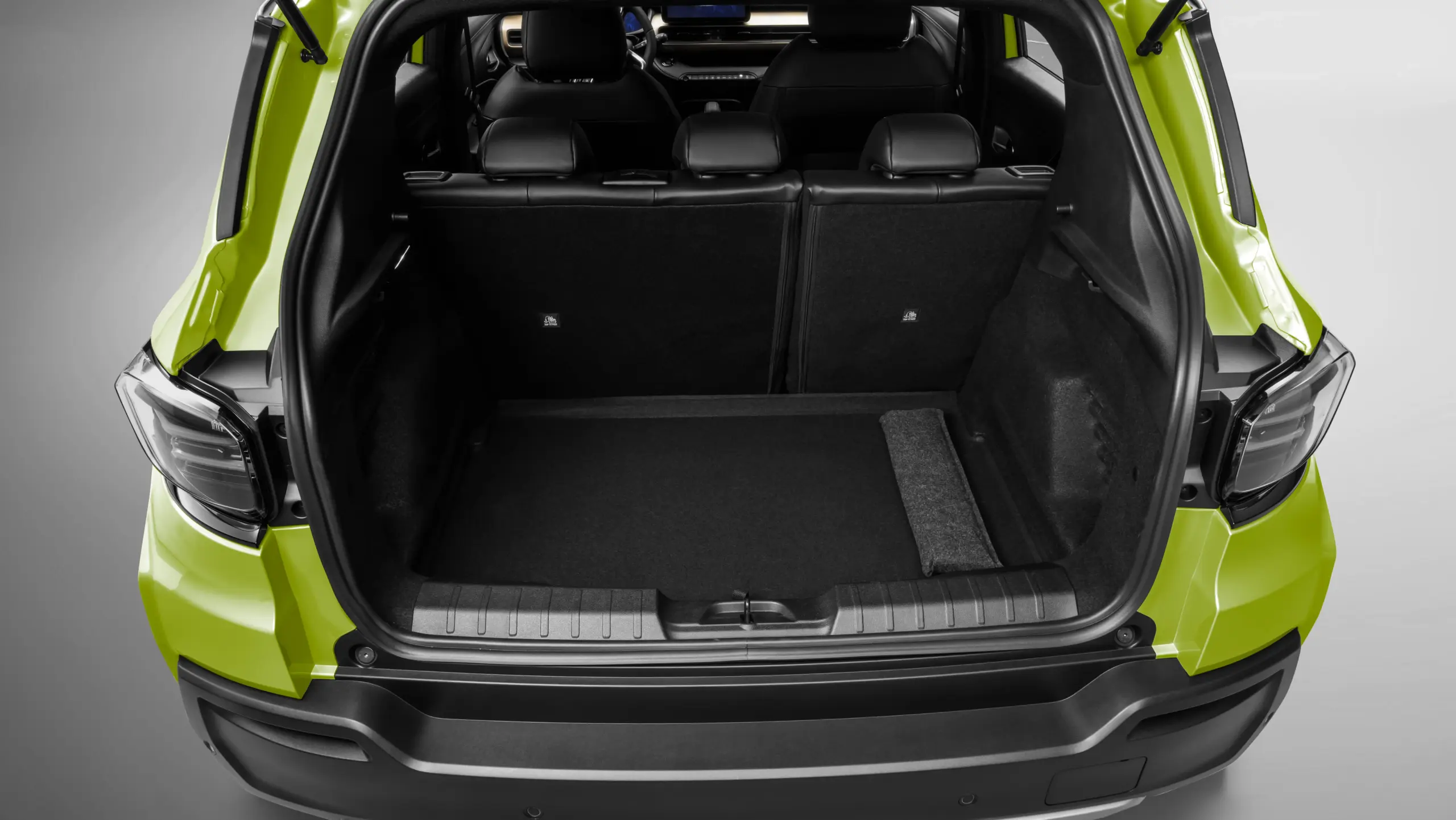Jeep Avenger porta-malas