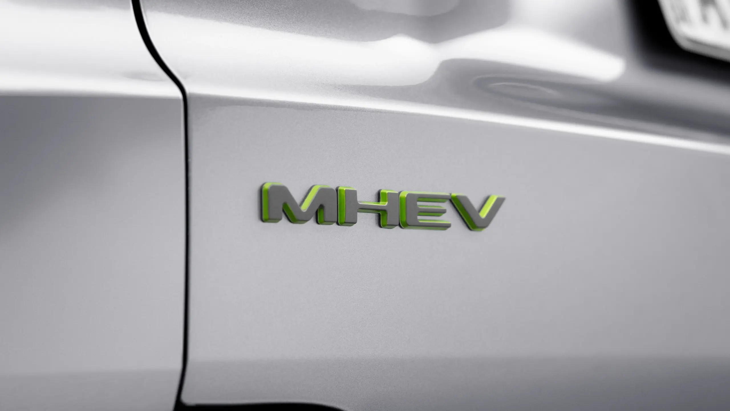 Jeep Avenger Longitude detalhes na cor prata