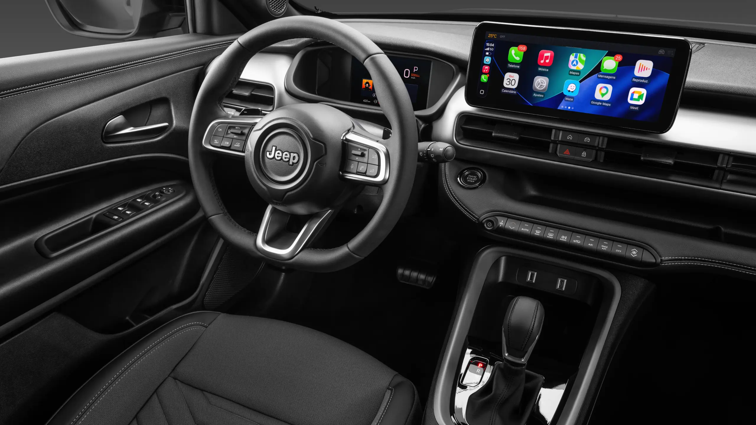 Jeep Avenger Longitude interior e cabine