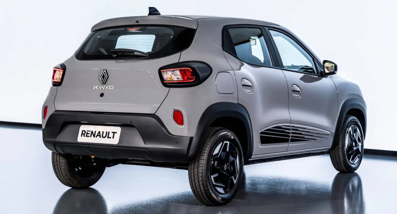 Renault Kwid 2027 cinza parado de traseira