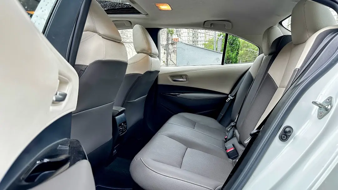 Espaço traseiro do Toyota Corolla Altis Premium