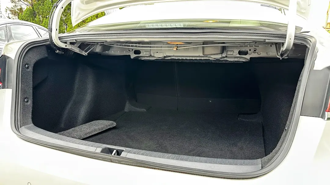 Porta-Malas do Toyota Corolla Altis Premium