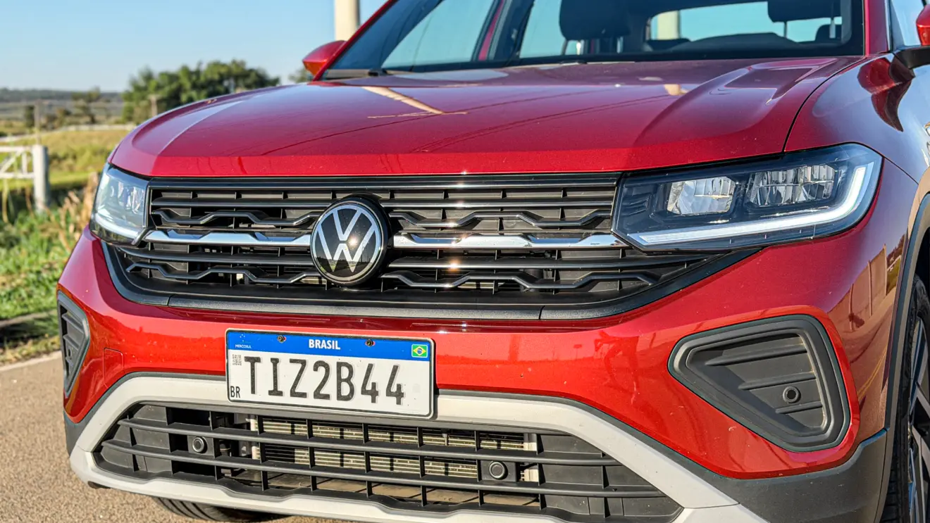 Volkswagen T-Cross Comfortiline Vermelho Sunset estático