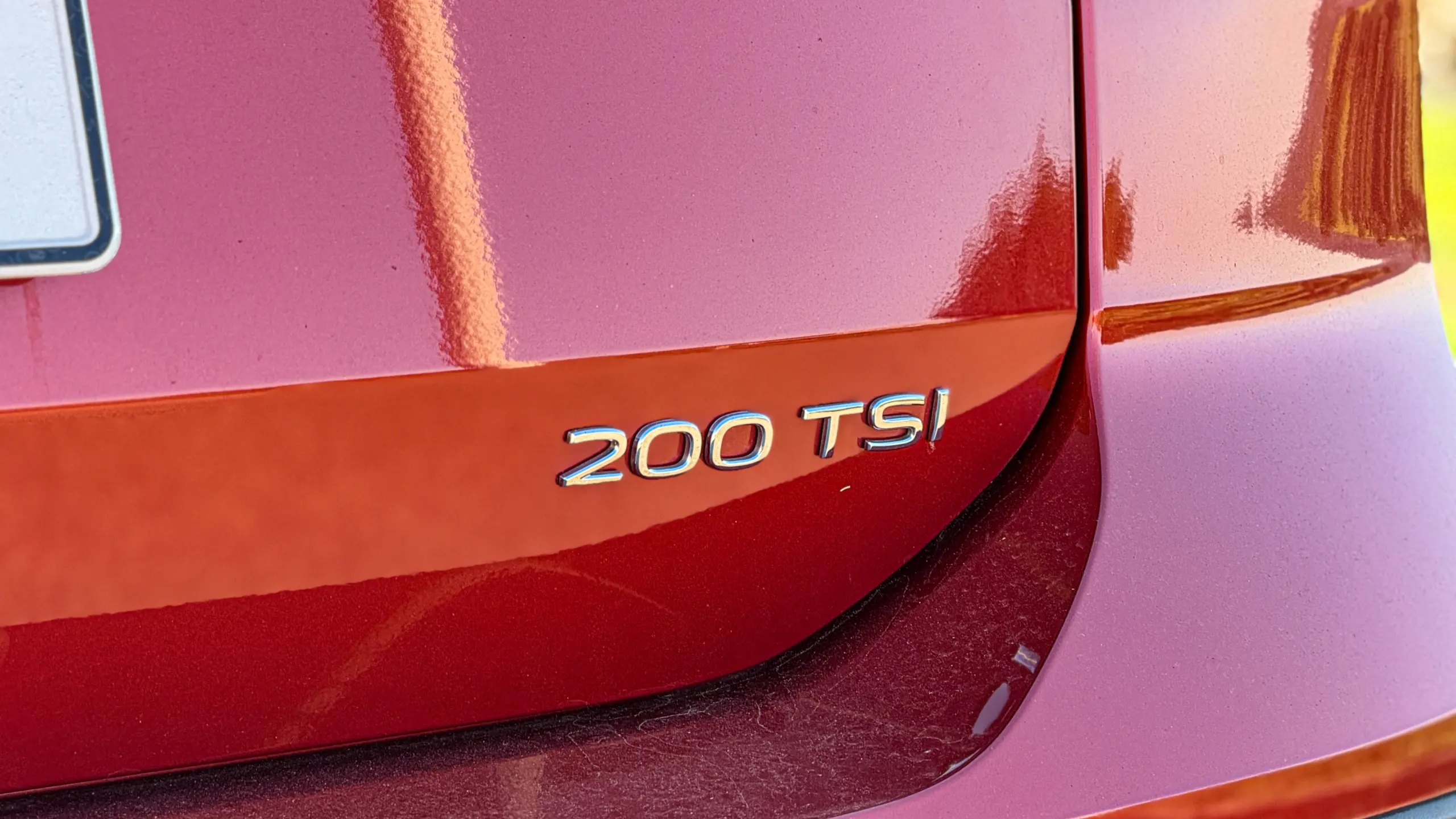 Volkswagen T-Cross Comfortiline Vermelho Sunset estático