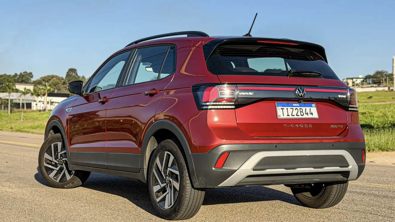 Volkswagen T-Cross Comfortiline Vermelho Sunset estático