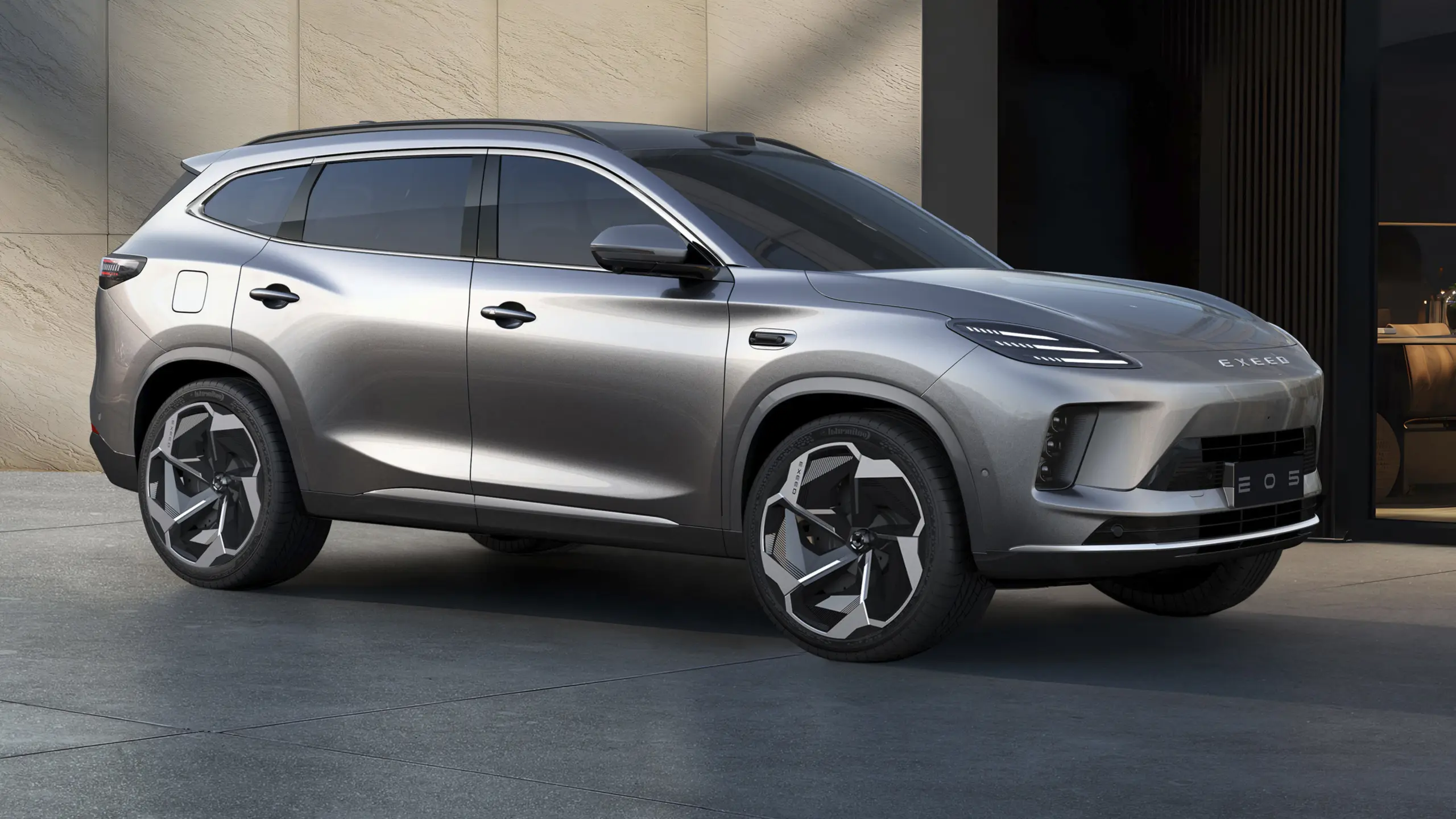Chery confirma três marcas de luxo no Brasil em 2028, incluindo uma feita com a Land Rover