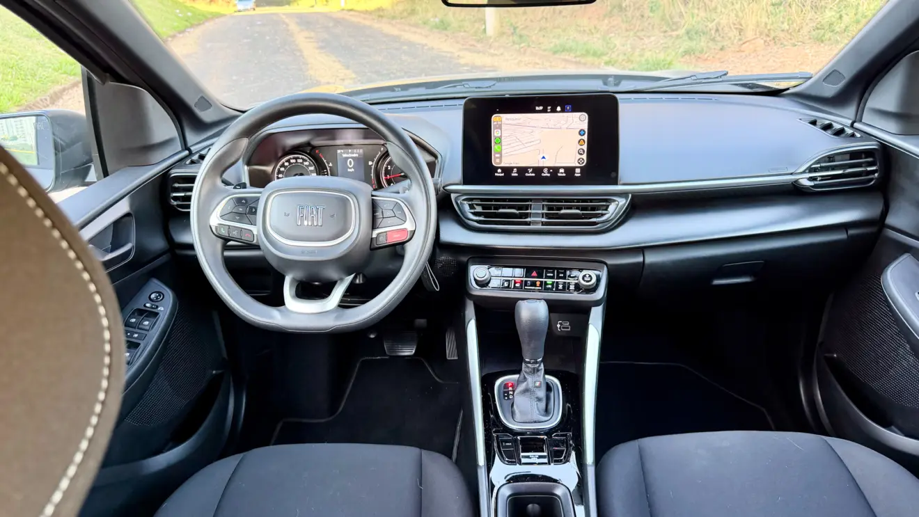 interior Fiat Fastback Sem Nome [Auto+ / João Brigato]