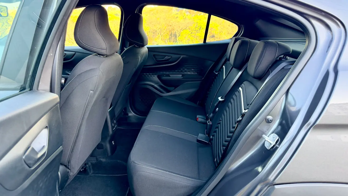 banco traseiro Fiat Fastback Sem Nome [Auto+ / João Brigato]