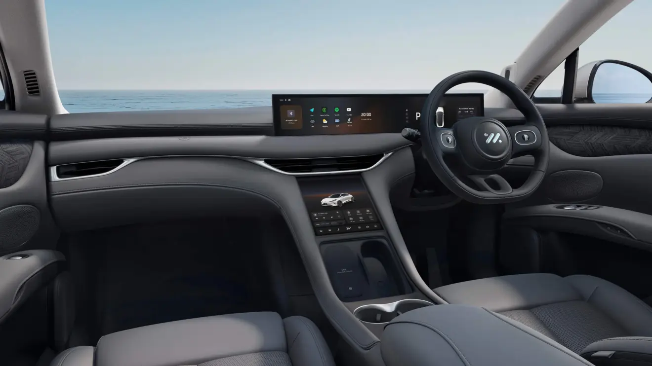 IM LS6 interior