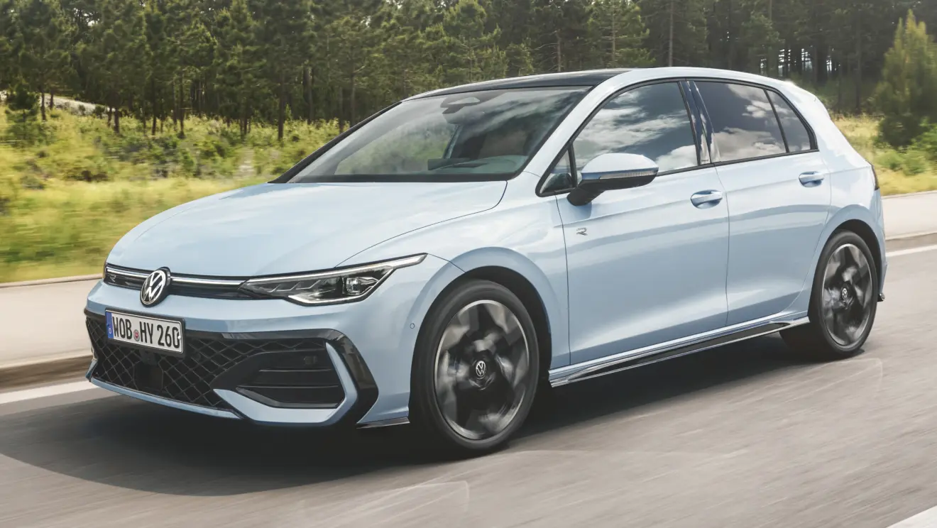 Volkswagen Golf Hybrid azul de frente