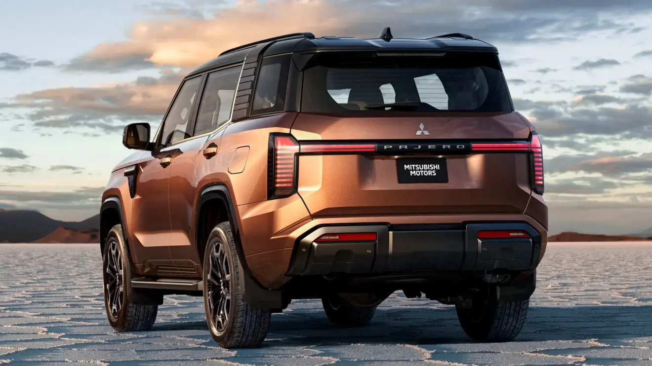 Mitsubishi Pajero 2027 estático