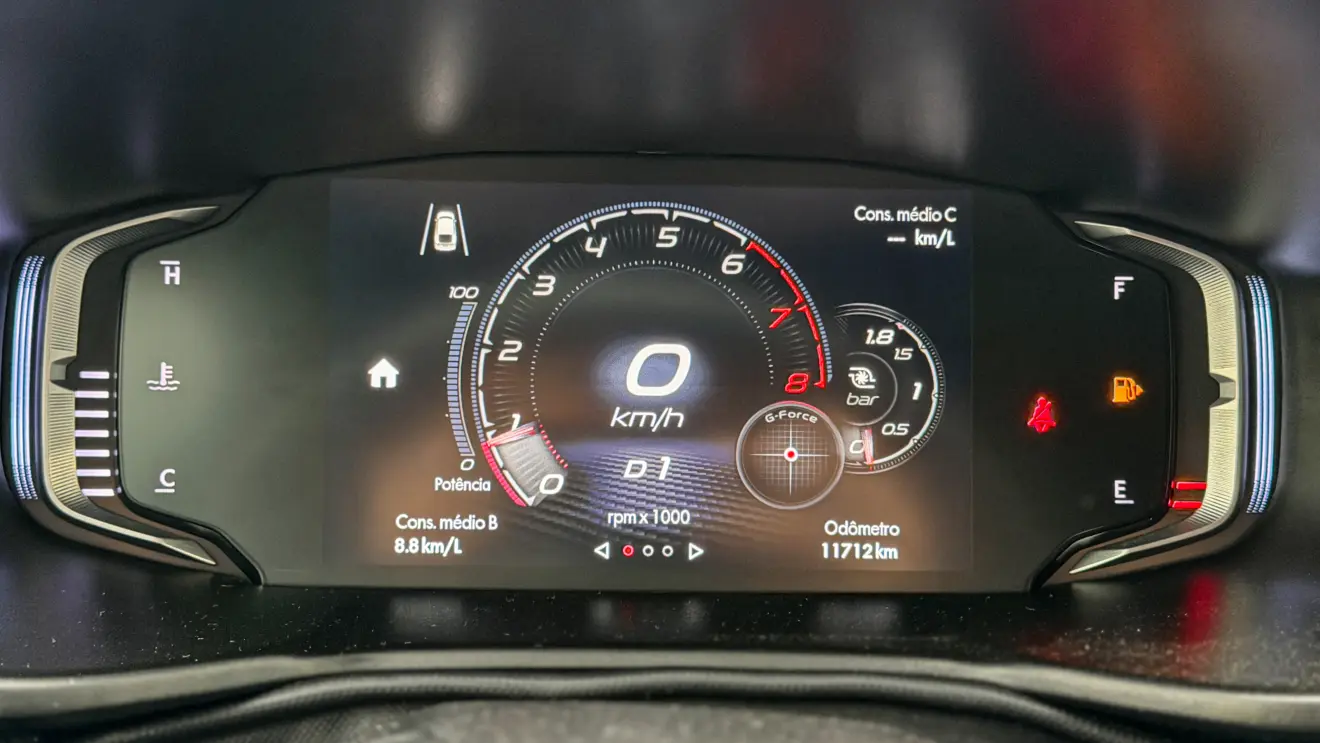 Fiat Fastback Abarth interior da cabine para avaliação e teste