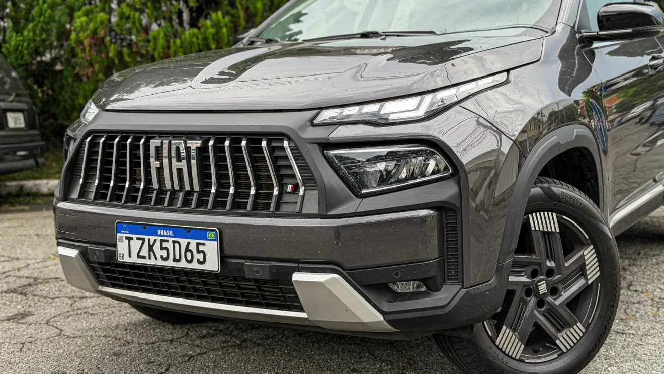 Fiat Toro Volcano MHEV detalhes do exterior para teste e avaliação