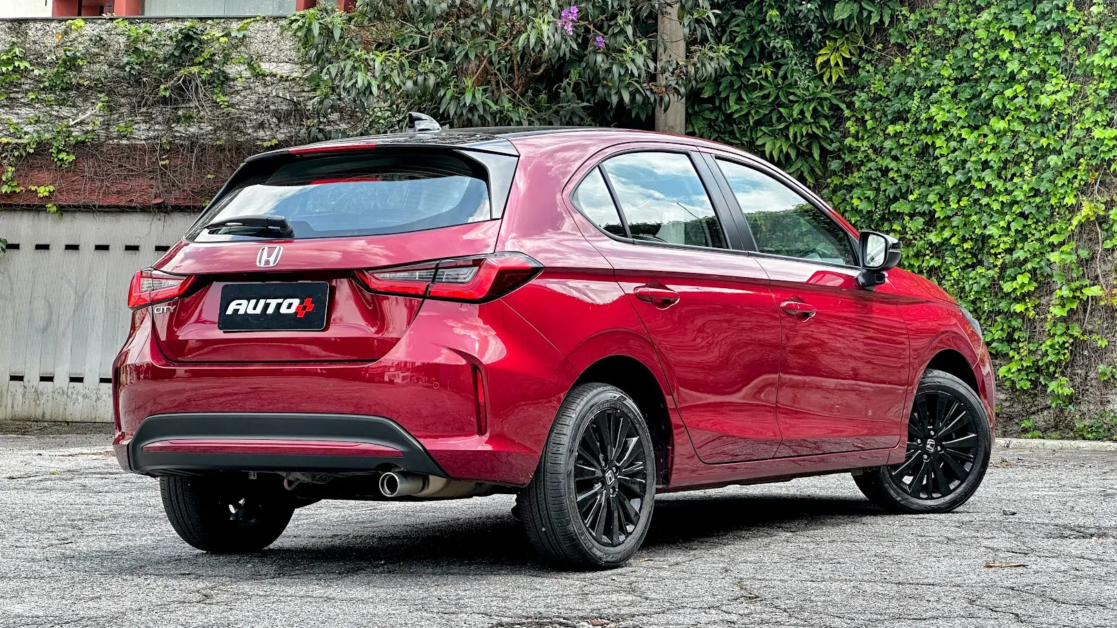 Honda City Hatchback Touring Sport é um esportivado em meio aos SUVs | Avaliação