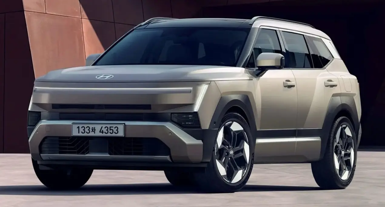 Hyundai Tucson 2027 parado de frente