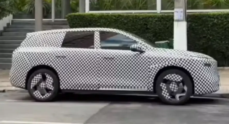 Nissan NX8 camuflado no Brasil