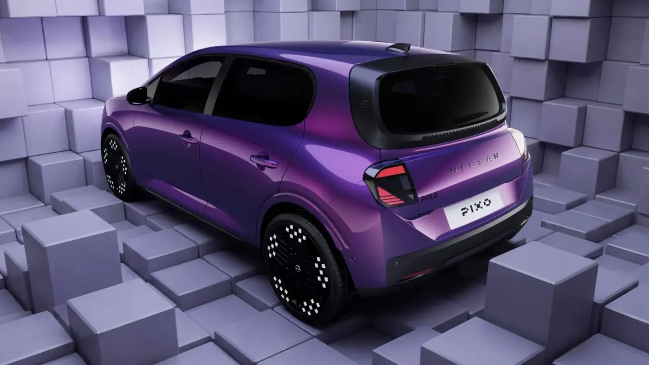 Nissan Pixo roxo de traseira