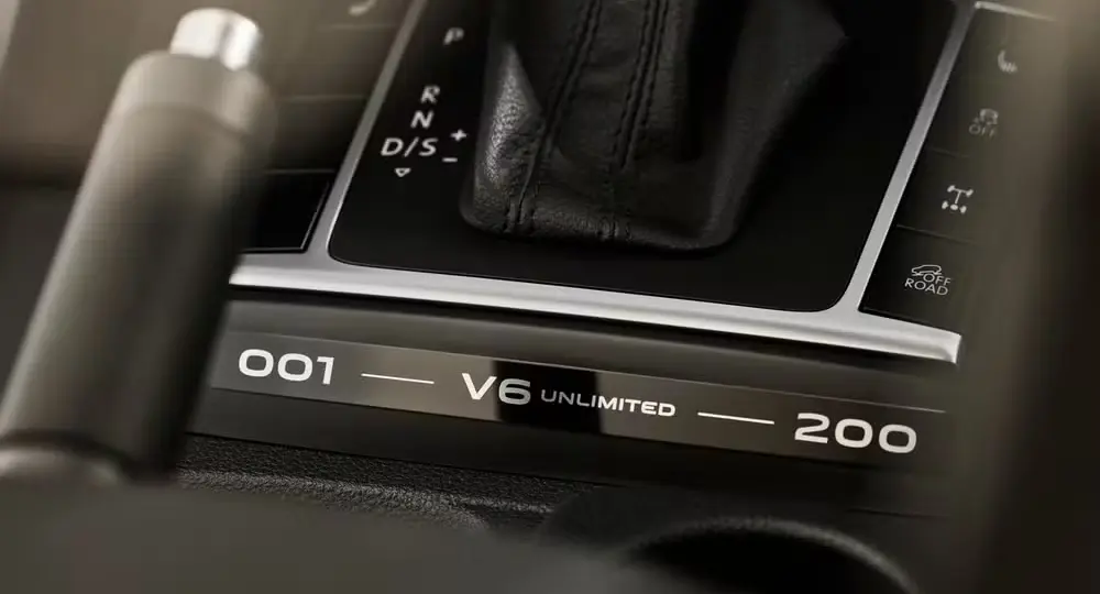 Placa numerada da Volkswagen Amarok Unlimited