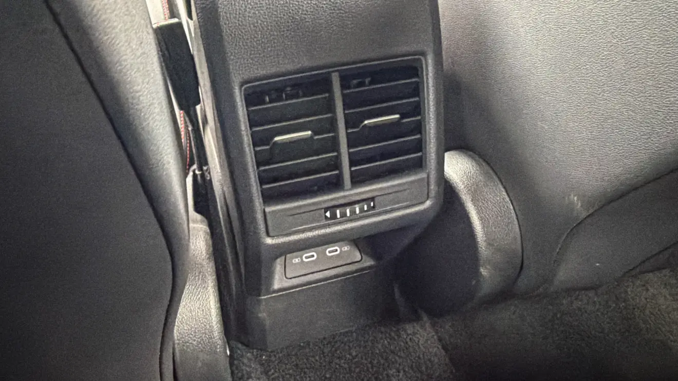 Volkswagen Nivus GTS interior da cabine para avaliação e teste