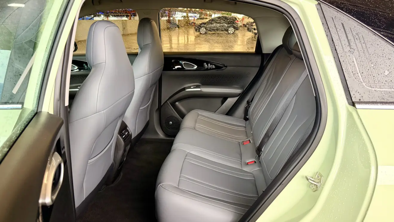 banco traseiro geely ex2