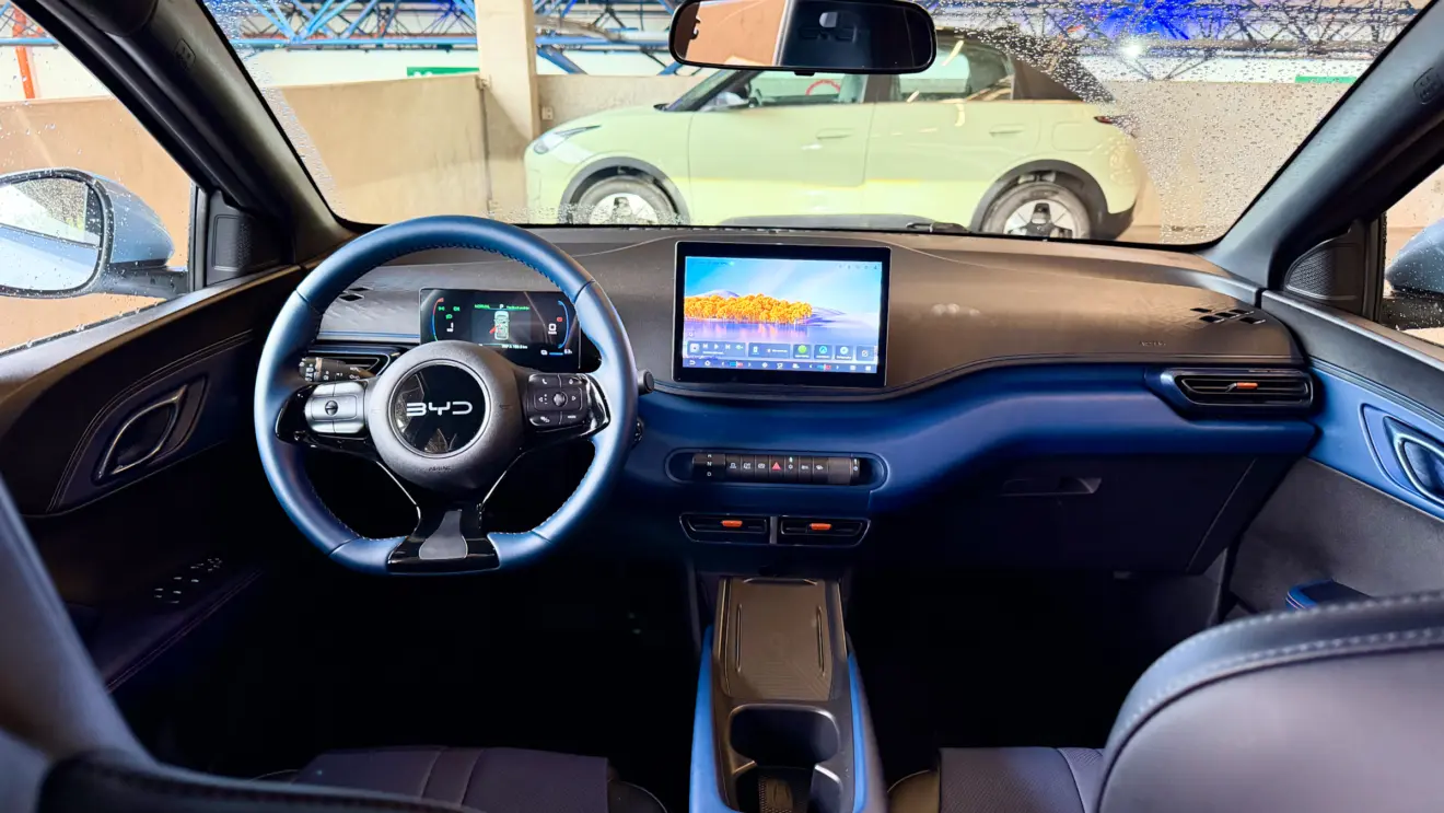 interior byd dolphin mini