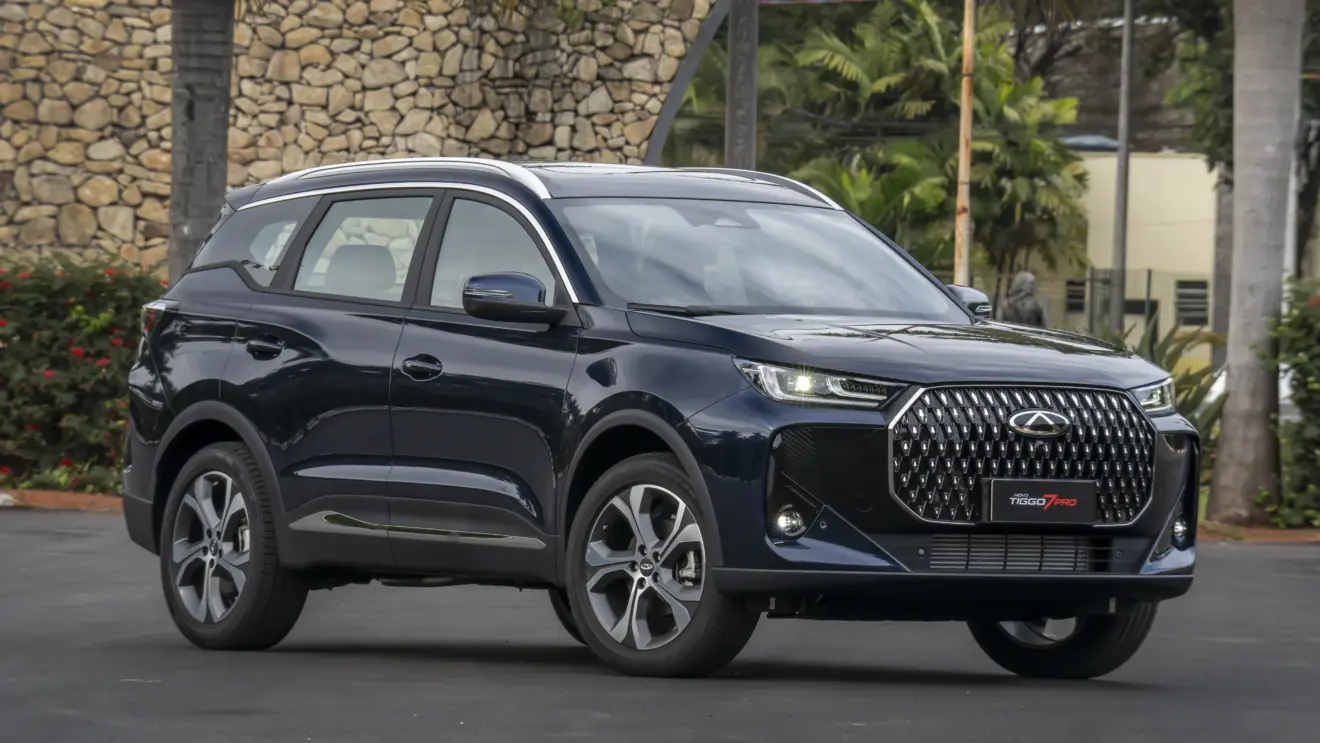 CAOA Chery Tiggo 7 azul de frente