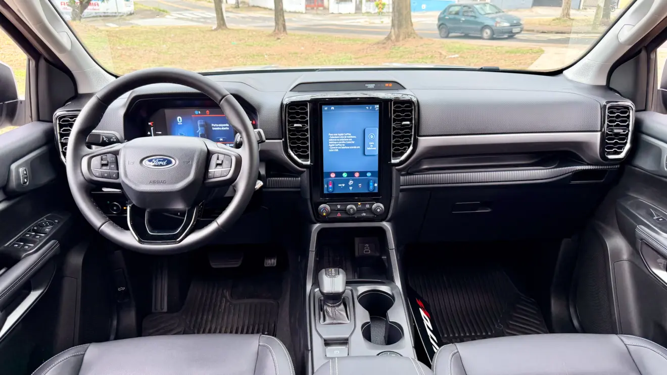 interior Ford Ranger XLT V6 [Auto+ / João Brigato]