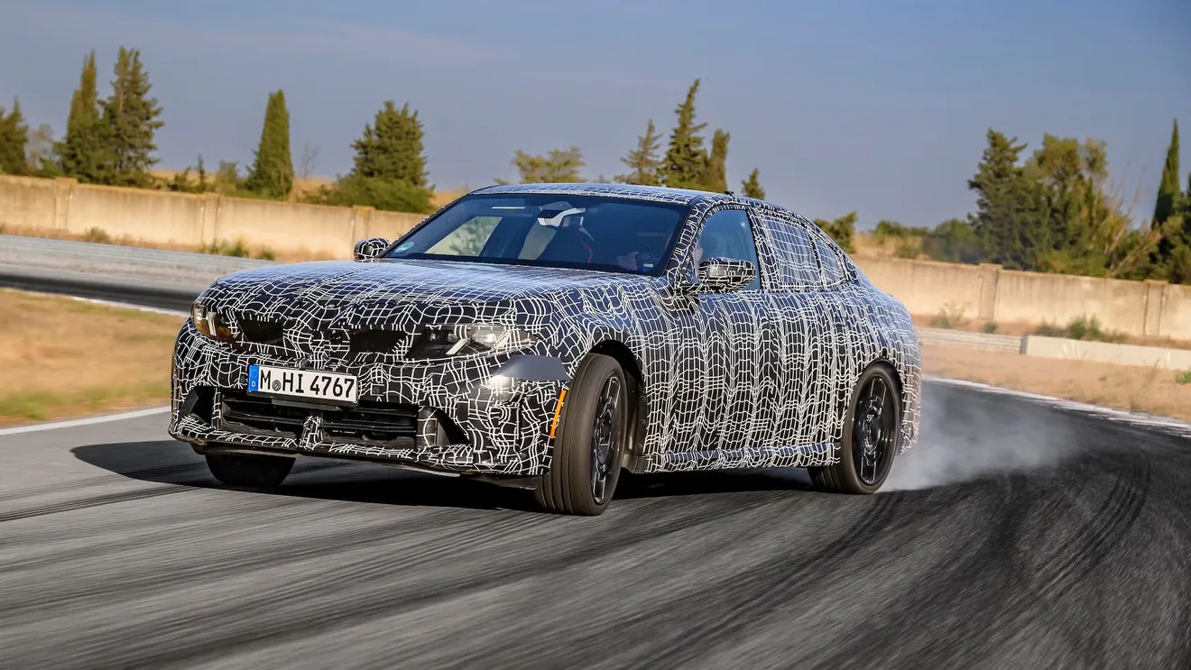 BMW Série 3 G50 de nova geração camuflado