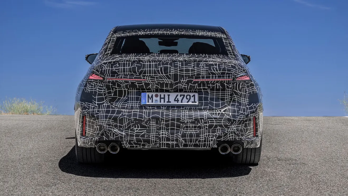 BMW Série 3 G50 de nova geração camuflado