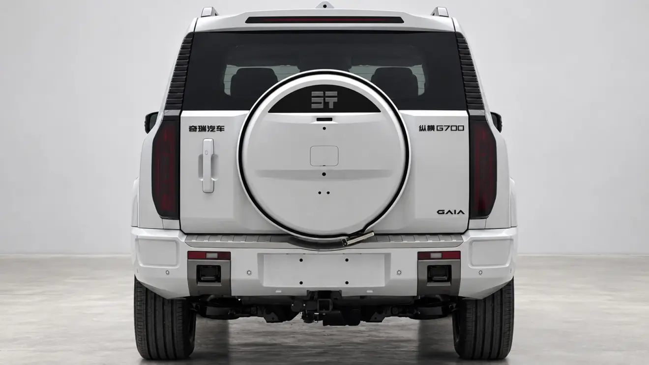 Jetour G700 no MIIT estático com fundo branco e cara de Denza B5