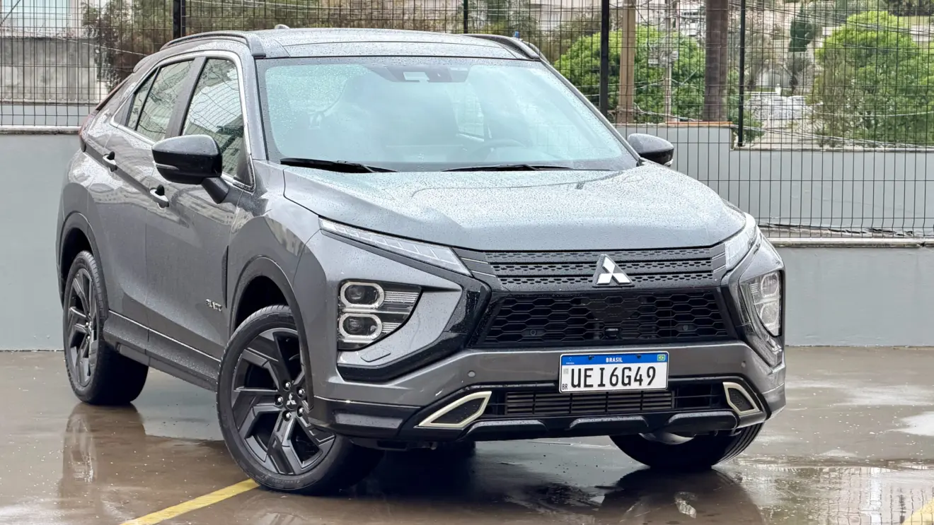 Mitsubishi Eclipse Cross Black [Auto+ / João Brigato]