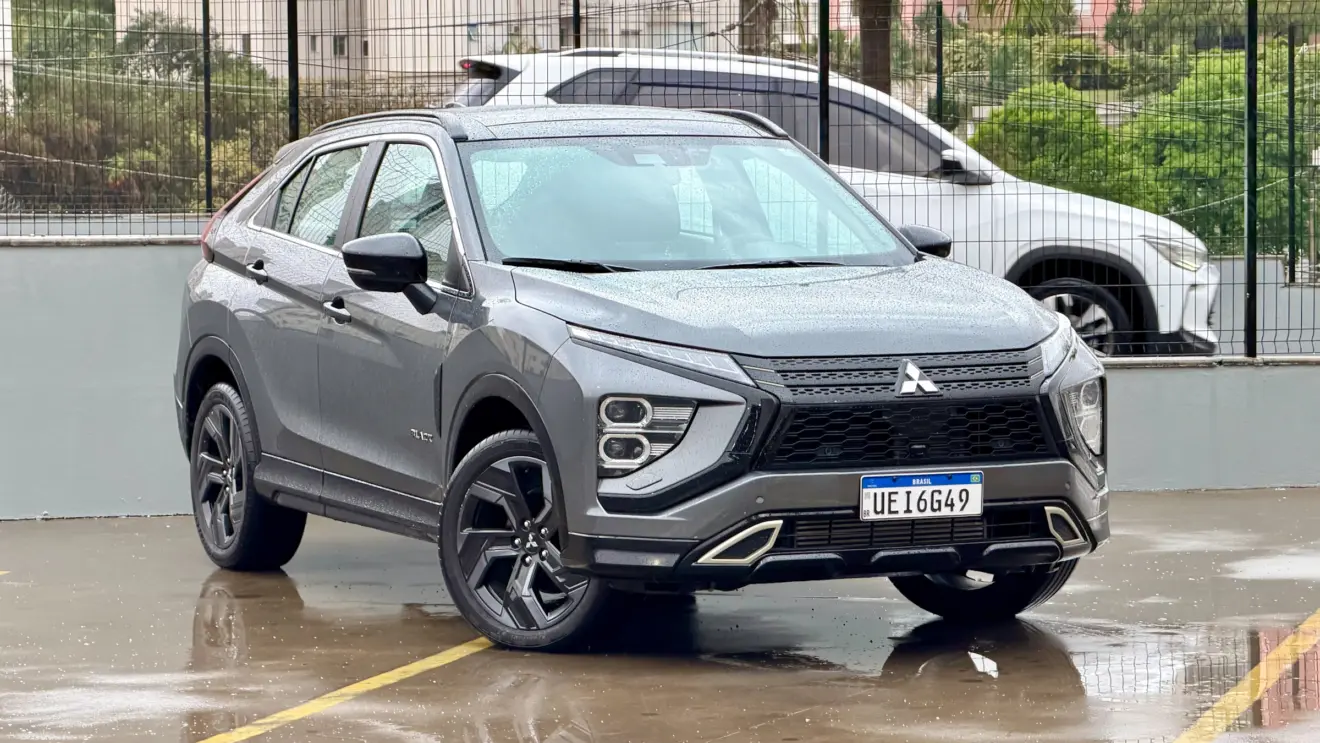Mitsubishi Eclipse Cross Black [Auto+ / João Brigato]