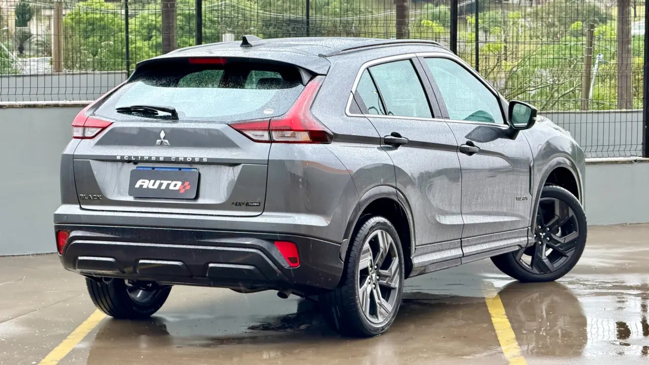 Mitsubishi Eclipse Cross Black [Auto+ / João Brigato]