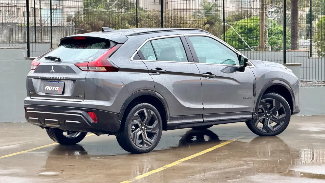 Mitsubishi Eclipse Cross Black [Auto+ / João Brigato]