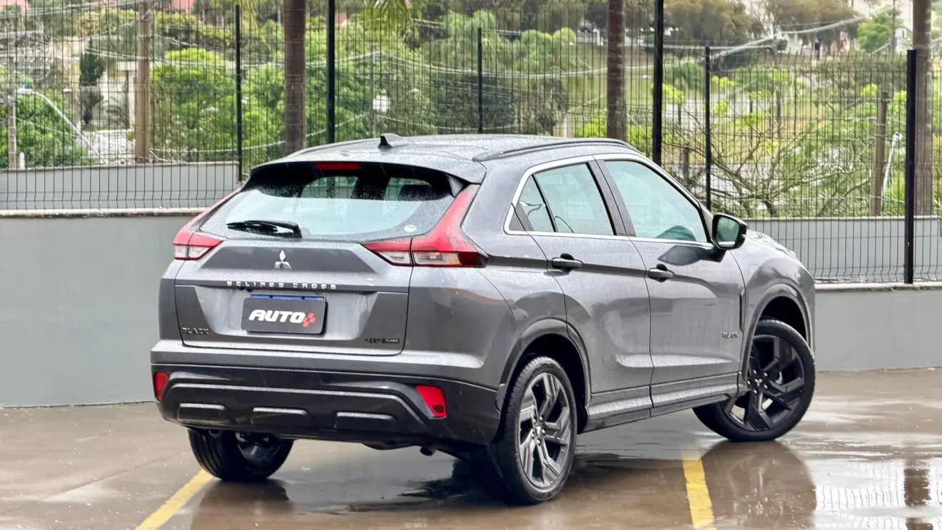 Mitsubishi Eclipse Cross Black [Auto+ / João Brigato]