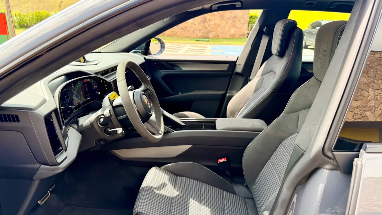 banco dianteiro Porsche Cayenne S Electric