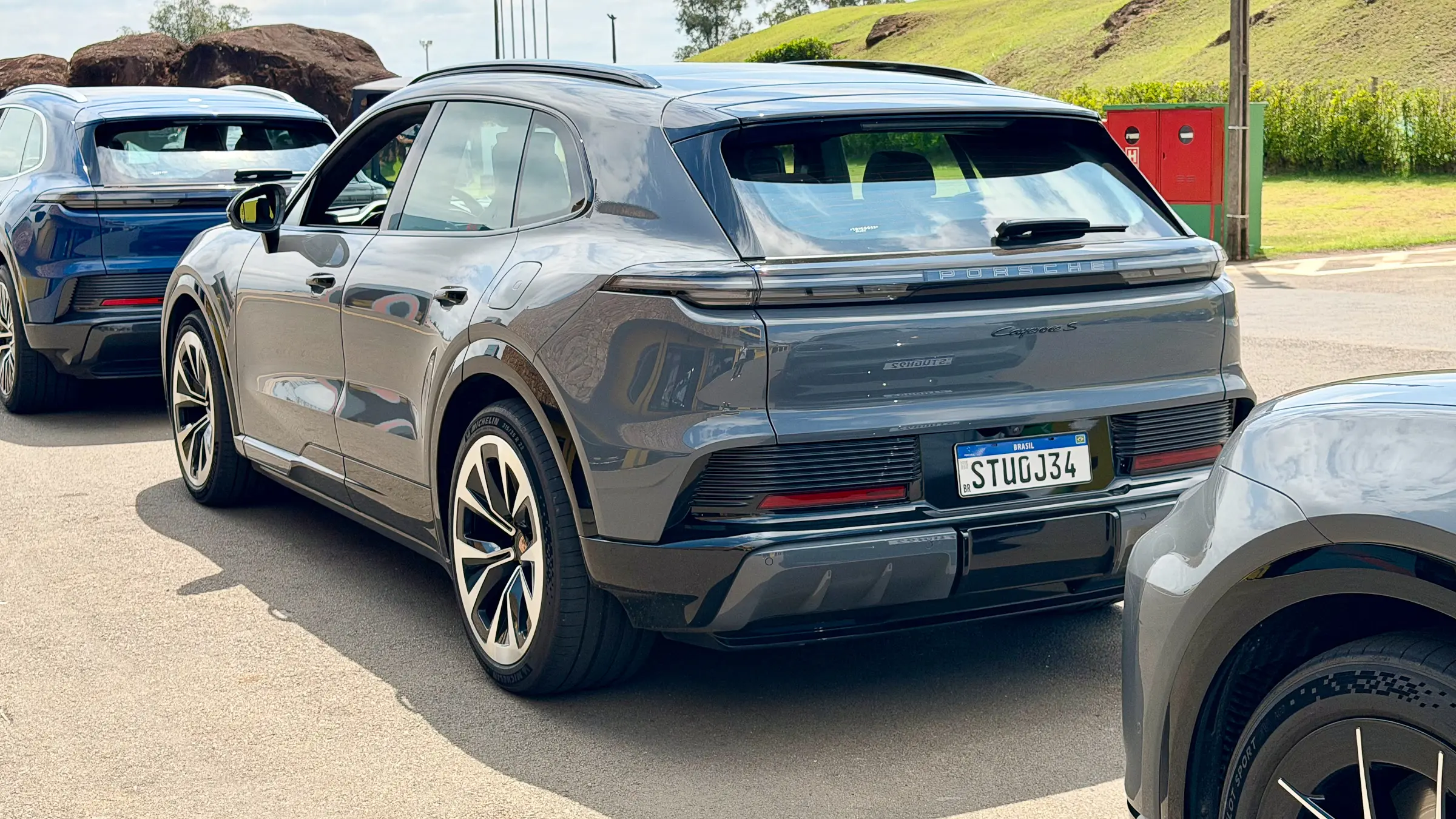 Porsche Cayenne elétrico é insensato (e ainda bem) | Impressões