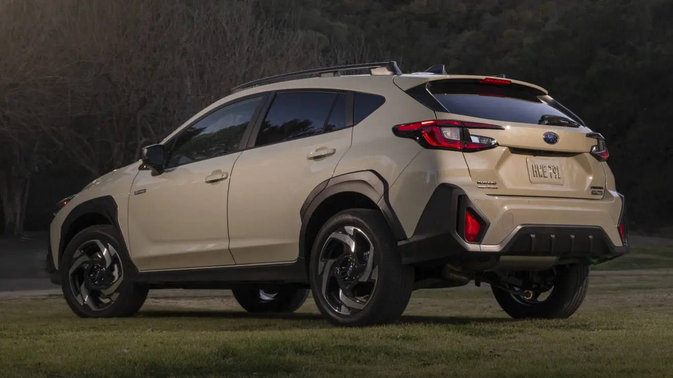 Subaru Crosstrek bege de traseira