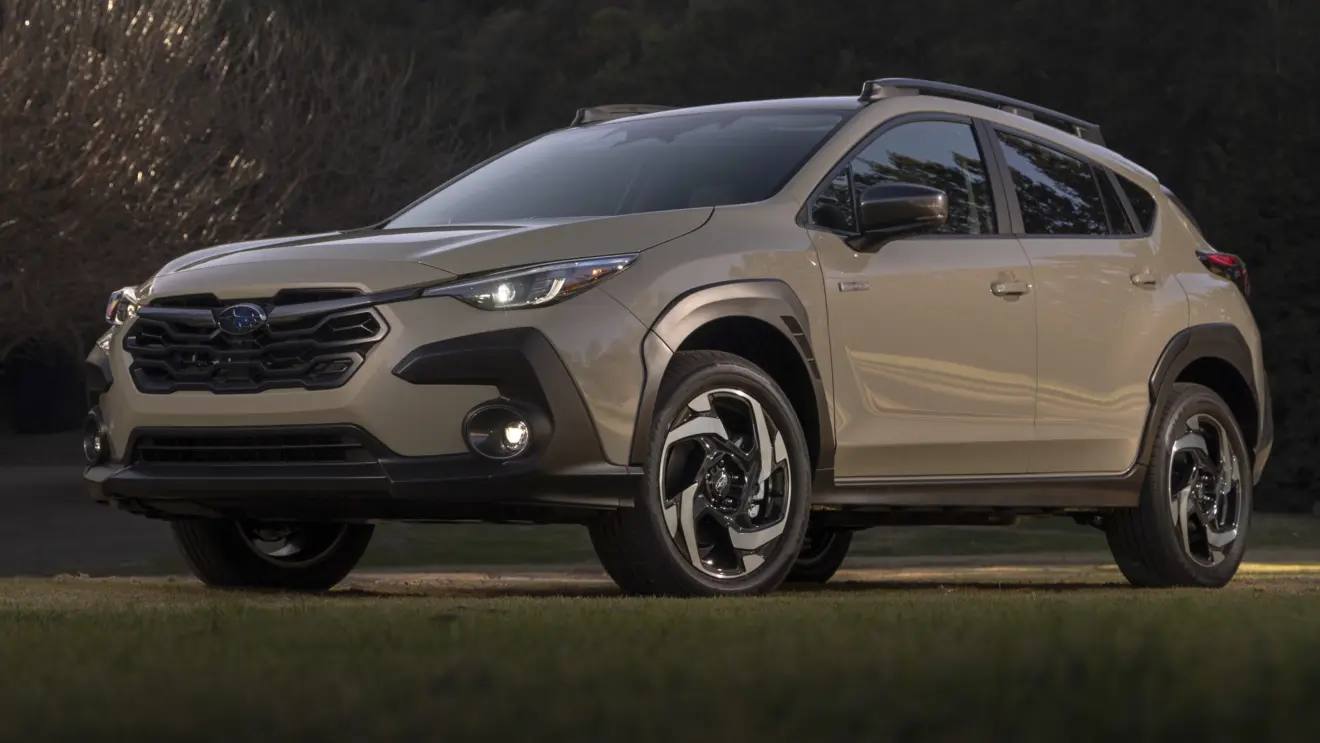 Subaru Crosstrek bege de frente