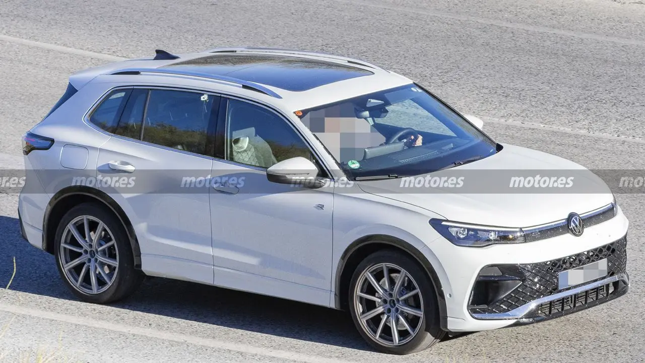 Volkswagen Tiguan R em testes sem camuflagem na Europa com 330 cv
