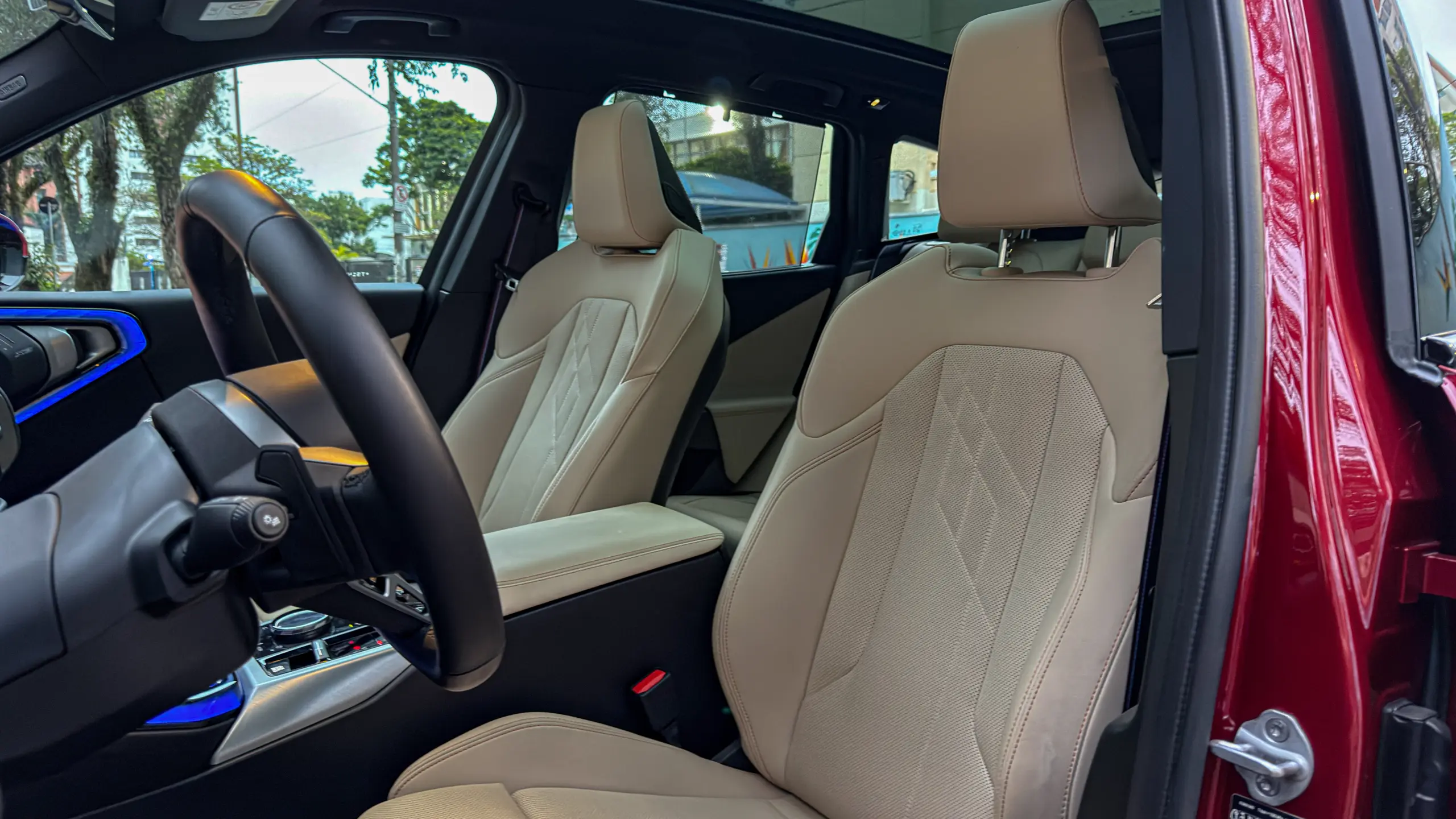 Interior do BMW X3 30 xDrive para avaliação e teste