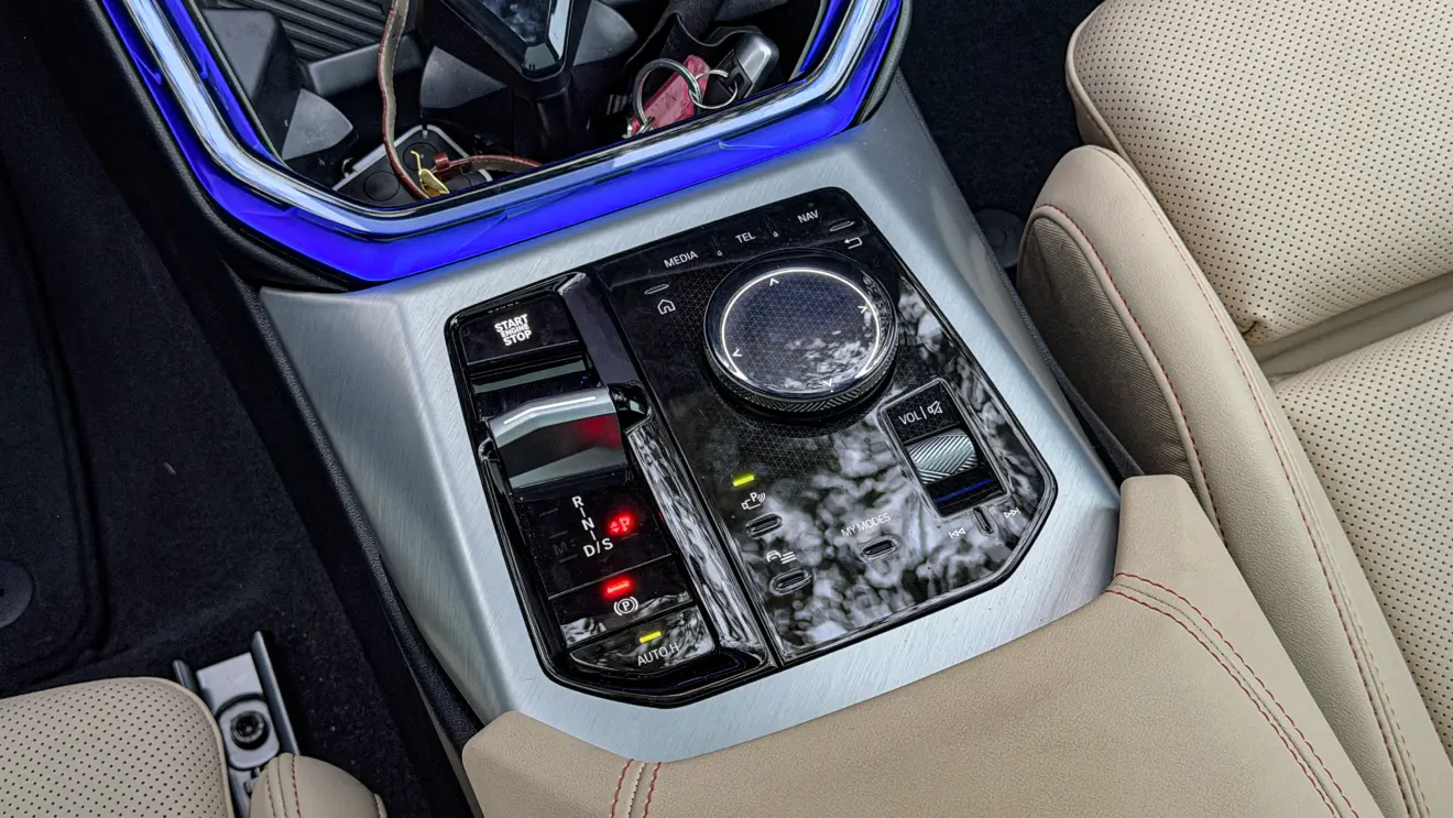 Interior do BMW X3 30 xDrive para avaliação e teste