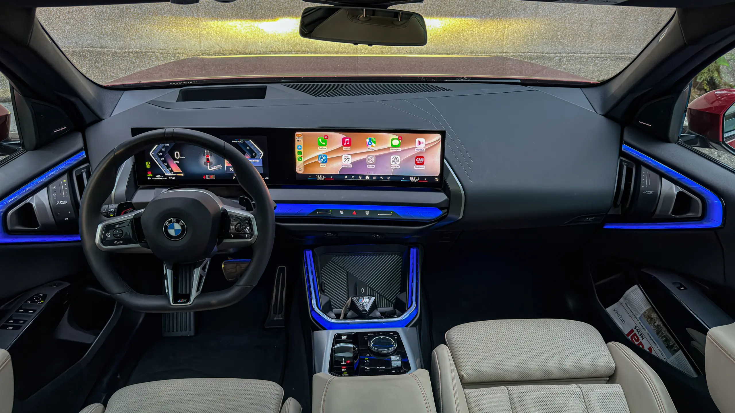 Interior do BMW X3 30 xDrive para avaliação e teste