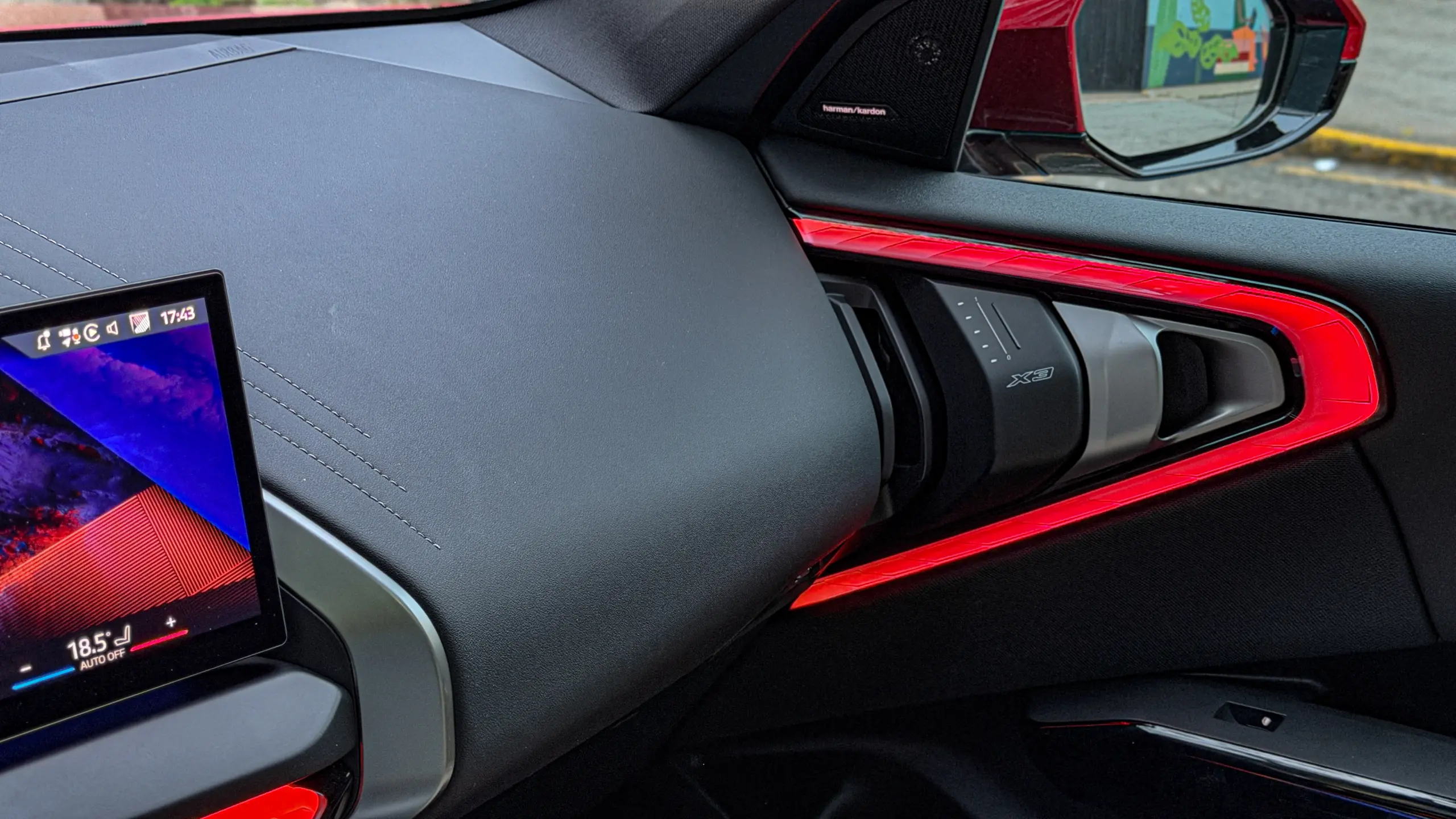 Interior do BMW X3 30 xDive para avaliação e teste