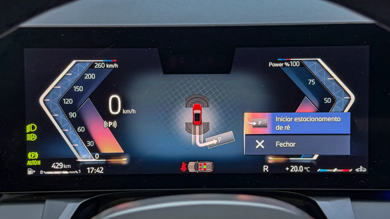 Interior do BMW X3 30 xDrive para avaliação e teste