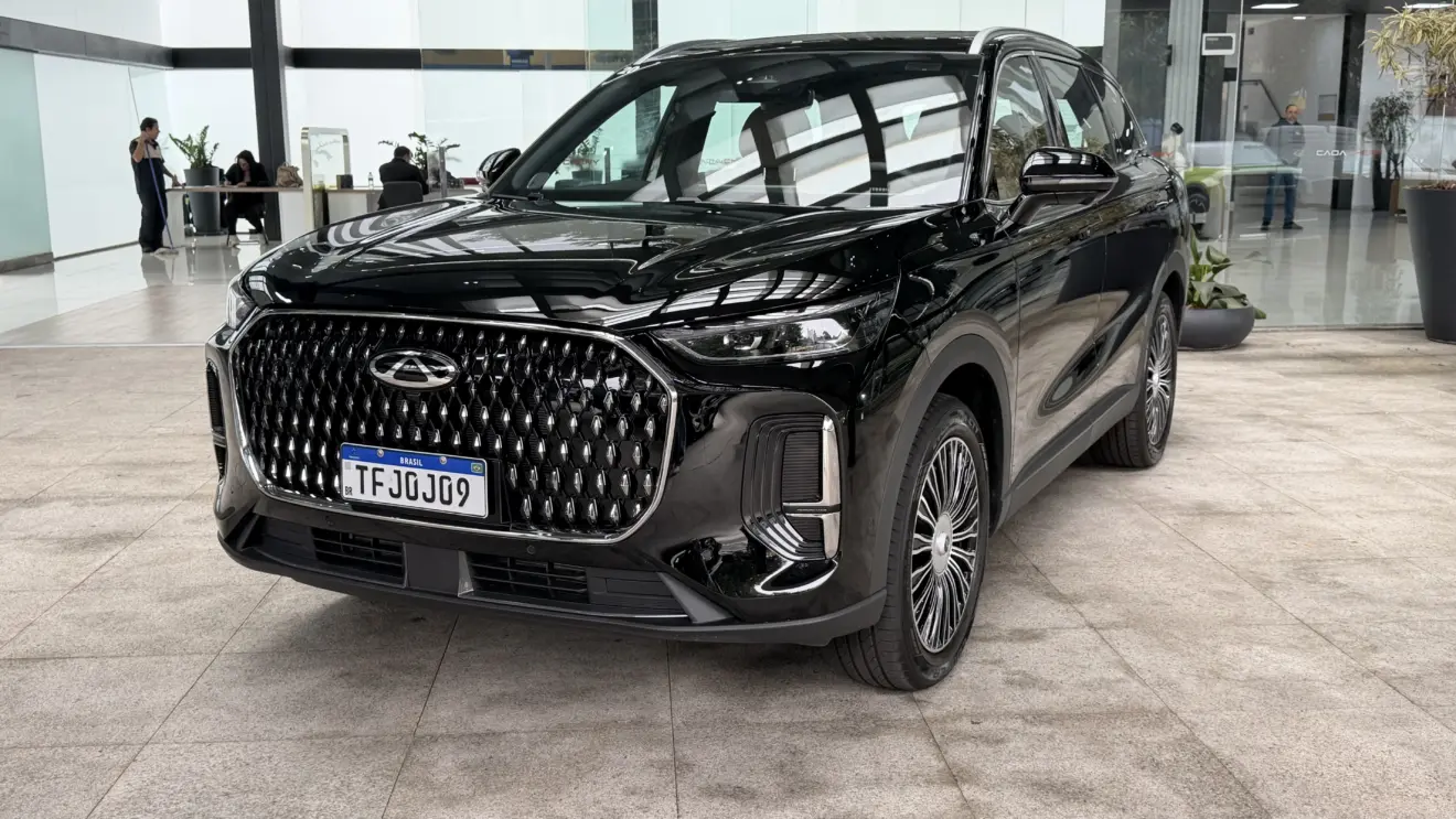 CAOA Chery Tiggo 9 preto estático