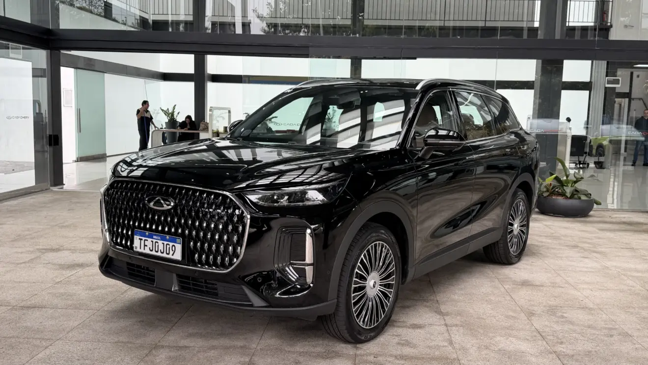 CAOA Chery Tiggo 9 preto estático