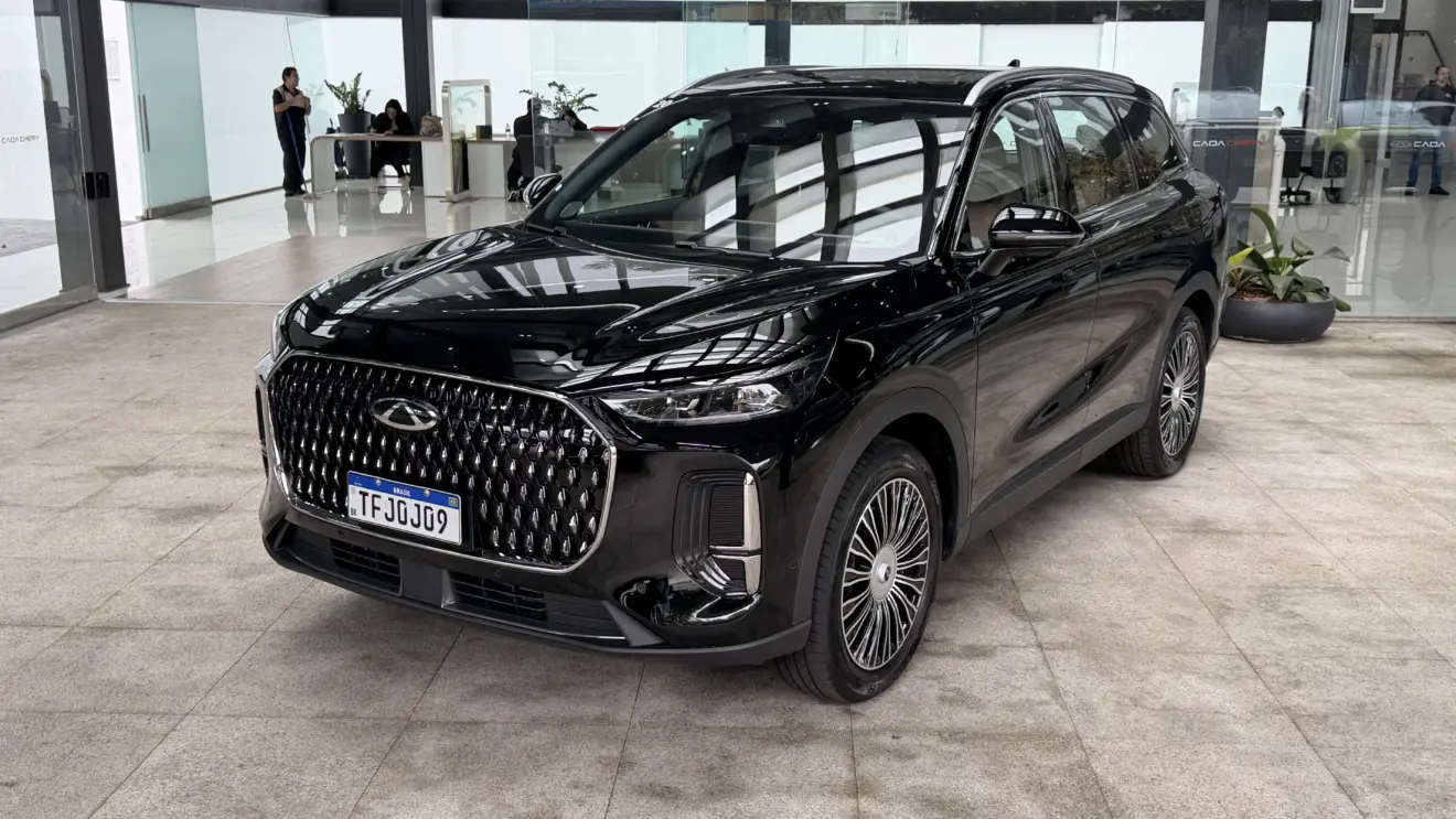 CAOA Chery Tiggo 9 preto estático